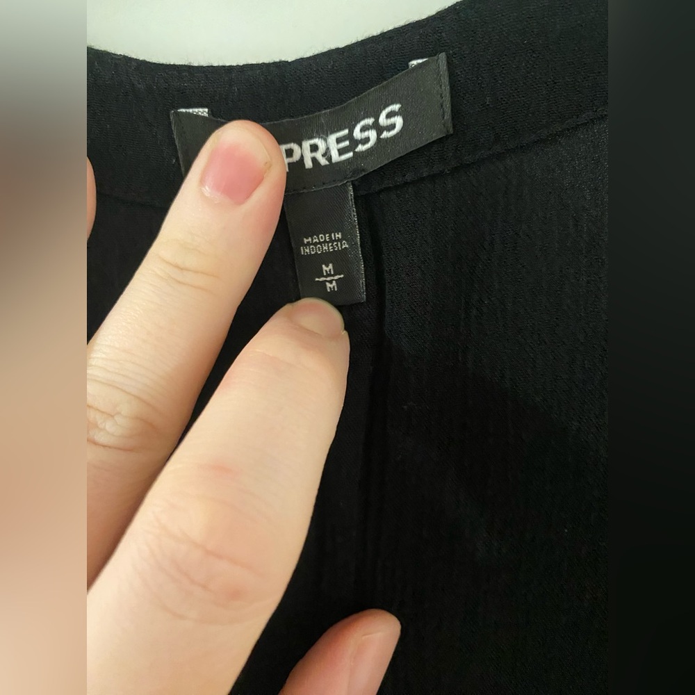 Express Black Kimono with Floral Embroidery - Picture 4 of 5